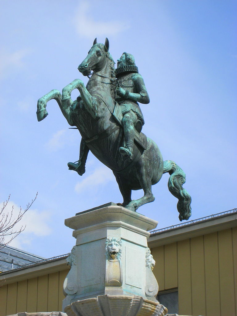 Equestrian statue of Archduke Leopold V on top of Leopoldsbrunnen, 1631, Caspar Gras, Innsbruck, Austria