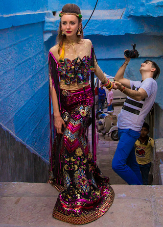 Behind the scenes of one of #FollowMeTo photos made by Murad Osmann and Natalia Zahkarova