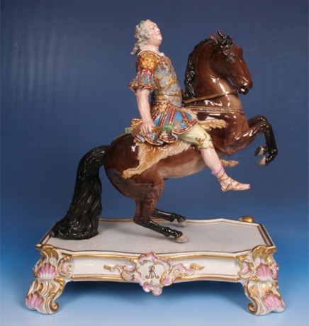 Augustus III porcelain figurine, Model by Johann J. Kaendler