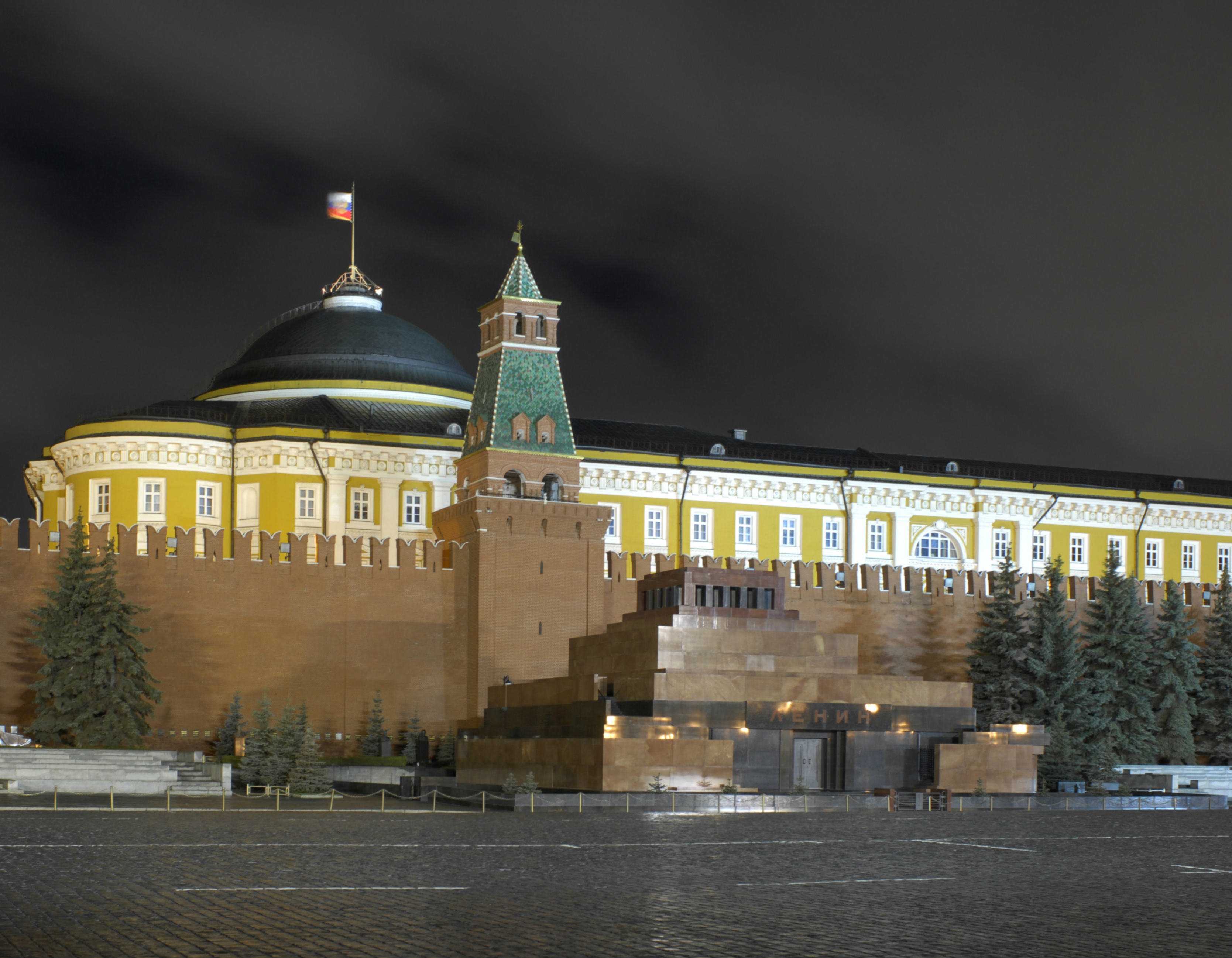 Kremlin Senate, with the Kremlin's Senatskaya Tower and Lenin's Mausoleum in the foreground, Red Square, Moscow, Russia